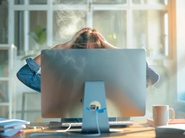 Cos’è il burnout: le cause, le conseguenze e come prevenirlo